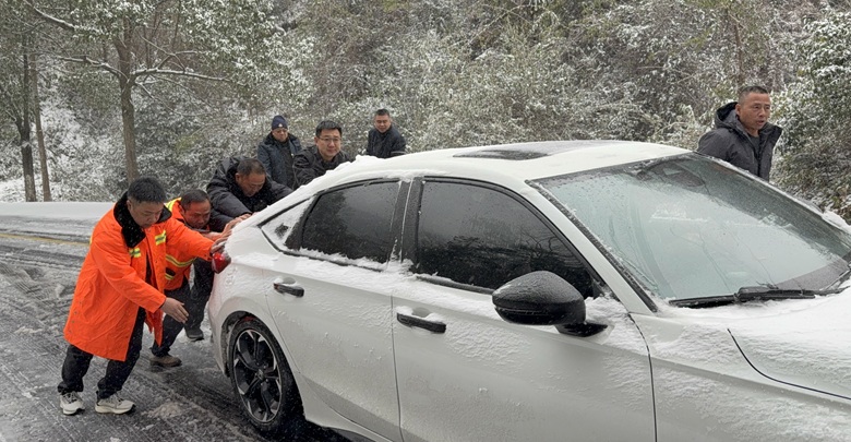 除雪保畅通